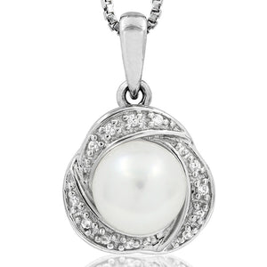 Pearl Pendant with Diamond Frame