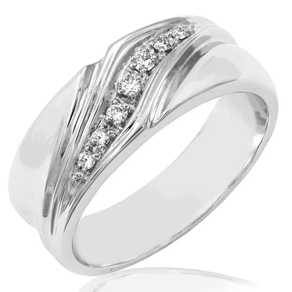 Men's Gold Ring with Diamond Accent