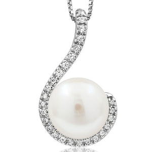 Pearl Pendant with Diamond Accent