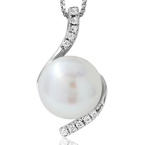 Pearl Pendant with Diamond Accent