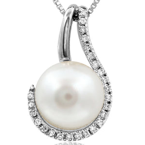 Pearl Pendant with Diamond Accent